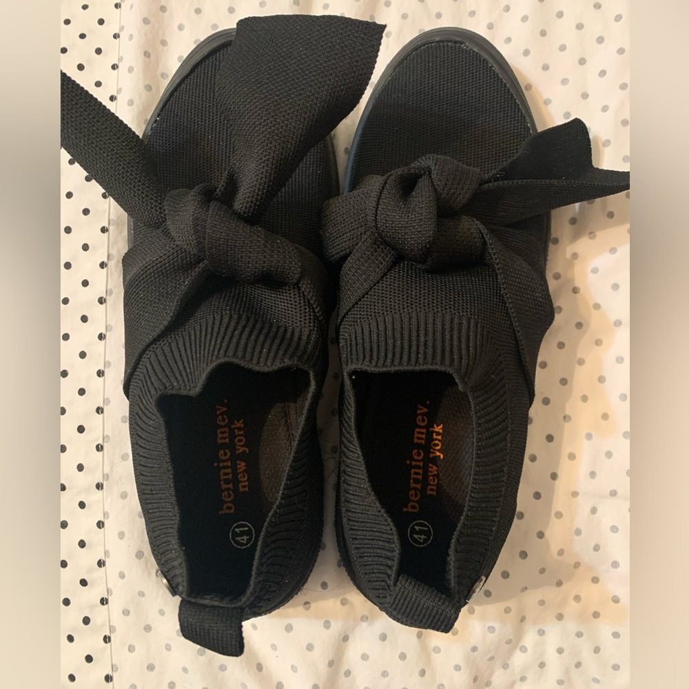 BERNIE MEV ALL BLACK ON BLACK